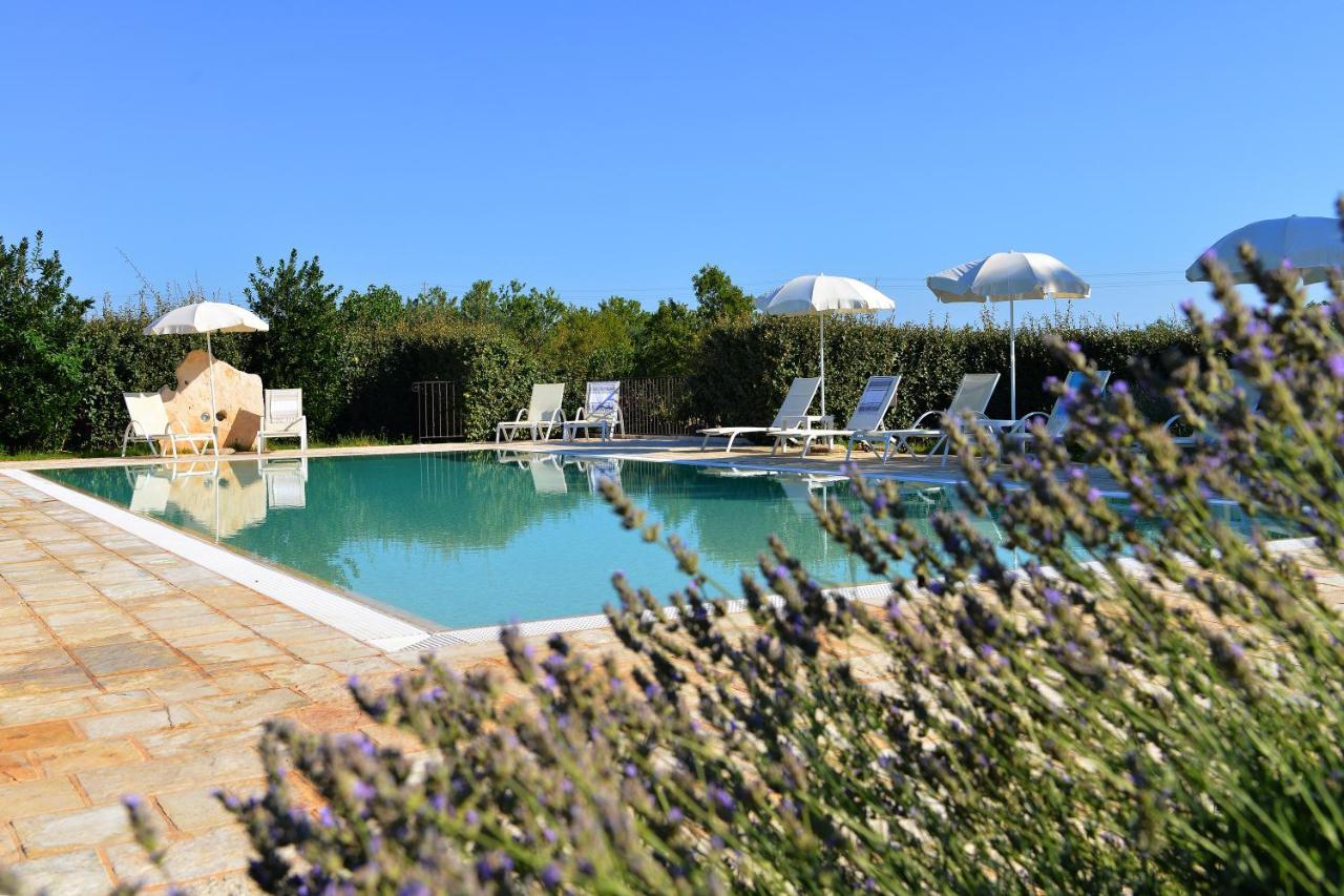 Masseria Peppeturro Cisternino Buitenkant foto
